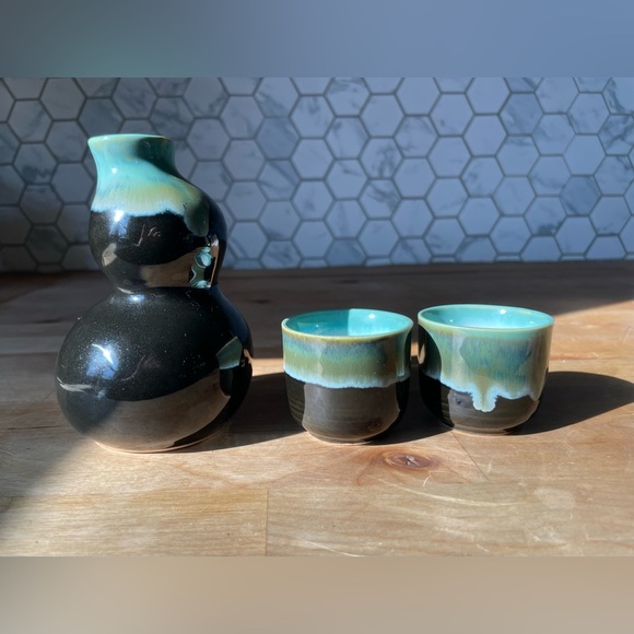 Ceramic Sake Set - Picture 3 of 6